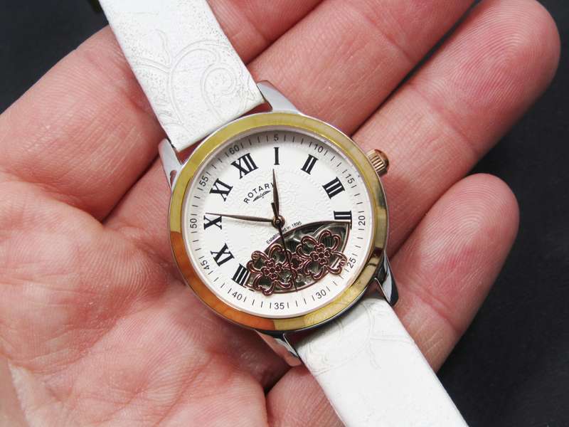 Stunning! Modern Rotary Automatic Large Ladies Watch