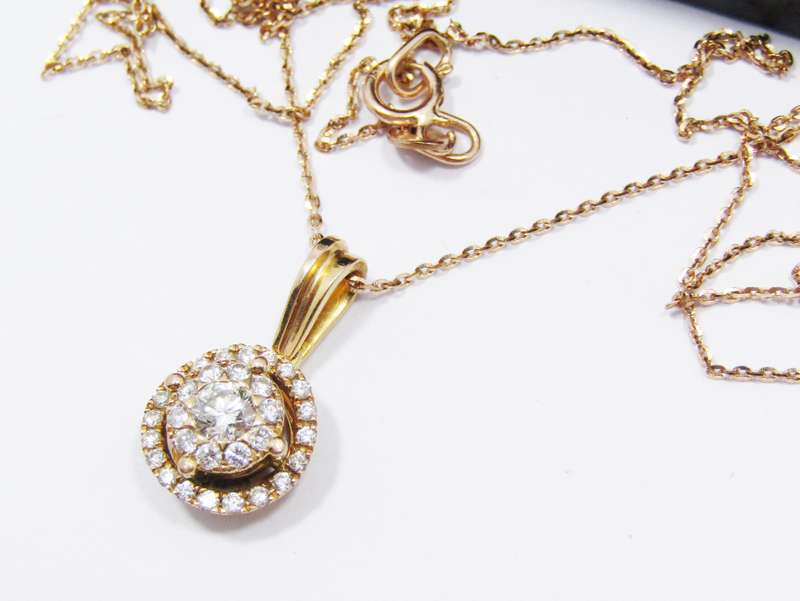Stunning! 18CT Rose Gold & Sparkling Diamond Necklace