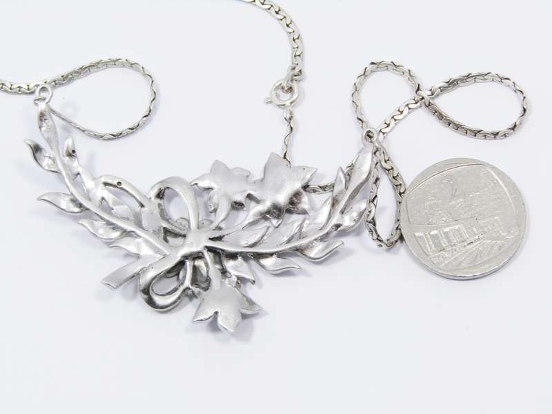 A Beautiful Victorian Design Necklace With Marcasite's in Sterling Silver