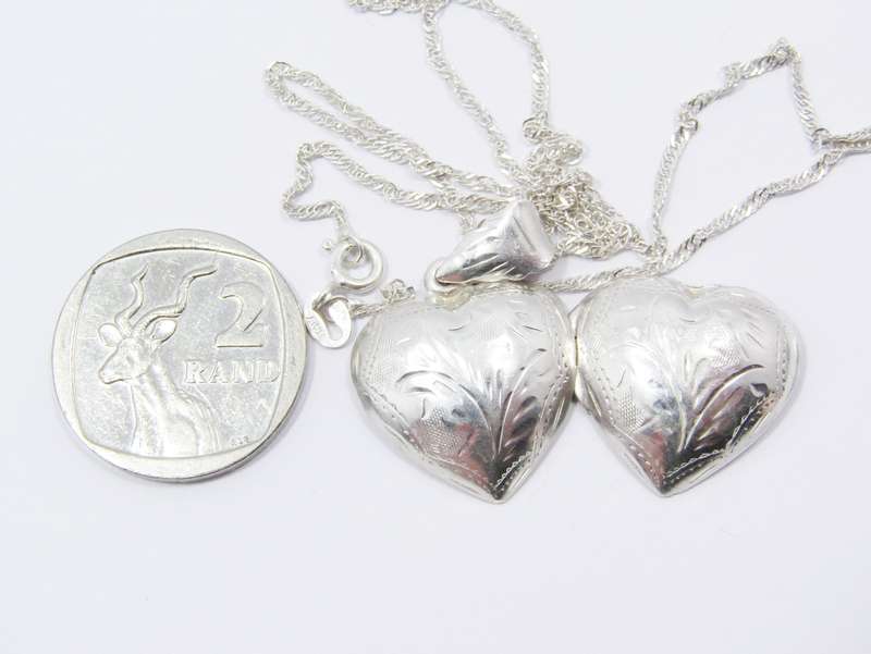 Lovely Vintage Style Engraved Locket Locket On Chain in Sterling Silver