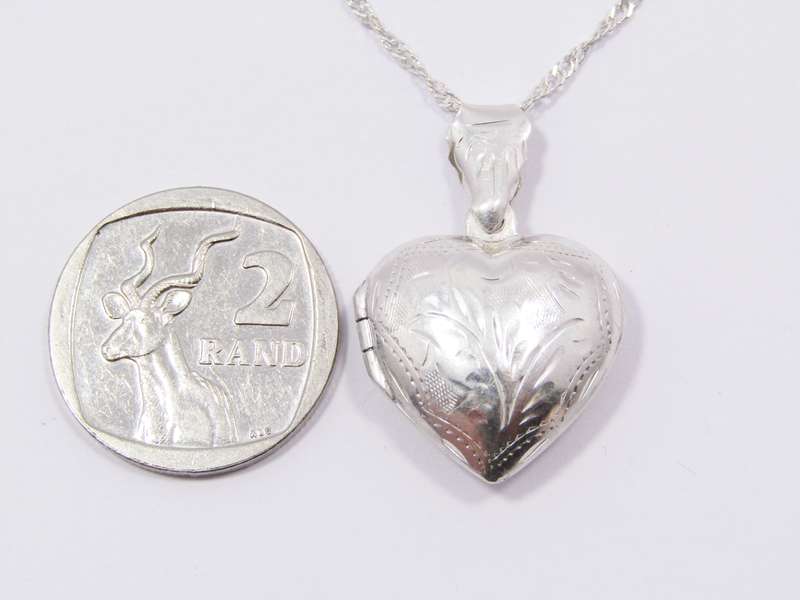 Lovely Vintage Style Engraved Locket Locket On Chain in Sterling Silver