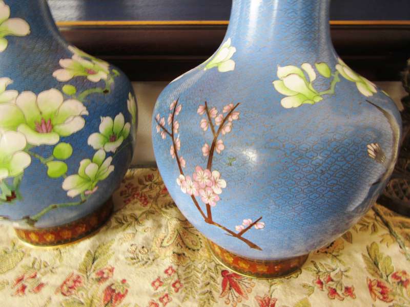 Exquisite! Pair of Beautiful Design Large Cloisonne Vases