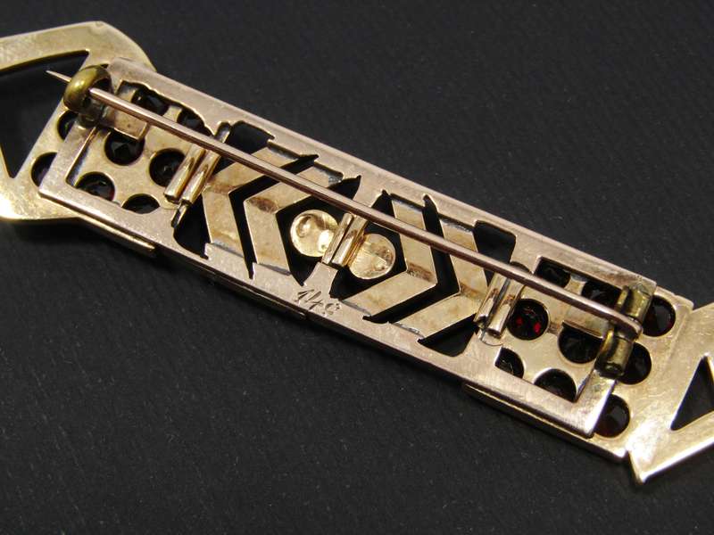 Stunning! Antique 14ct Gold Bohemian Garnet Brooch