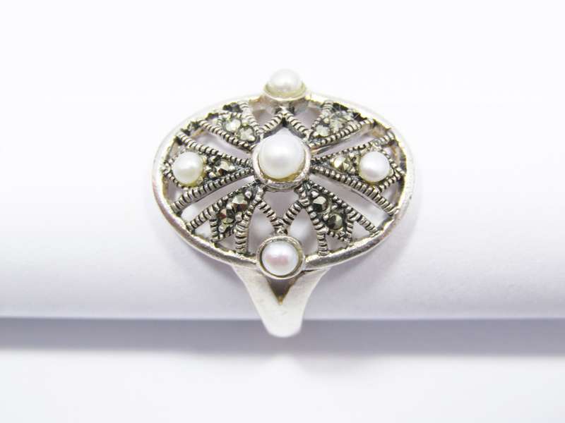 A Gorgeous Oval Vintage Design Marcasite and Seed Pearl Ring in Sterling Silver.