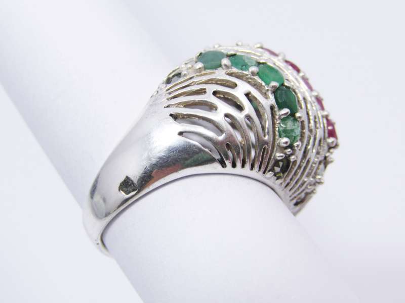 A Gorgeous Filigree Domed Ring Set With Opaque Gemstones in Sterling Silver.