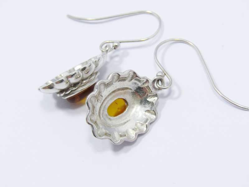 A Beautiful Pair of Vintage Design Amber Earrings in Sterling Silver.