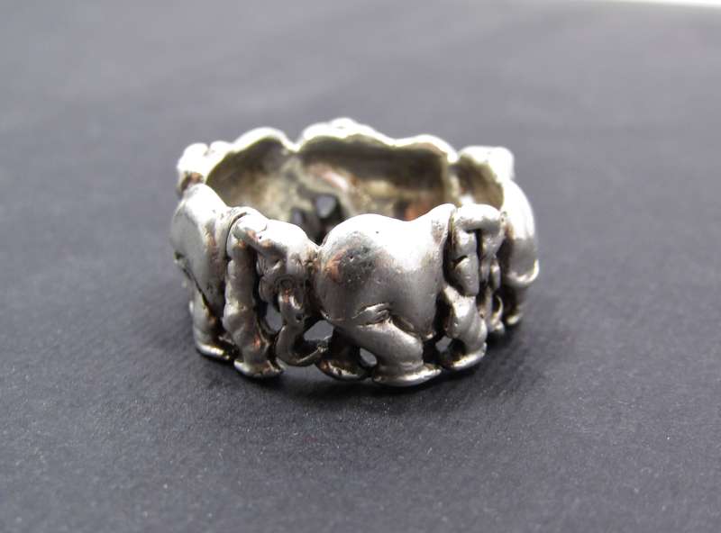 Beautiful! Patrick Mavros "Elephant Procession" Silver Ring