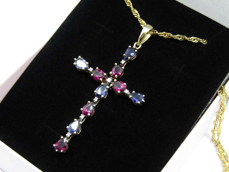 Stunning! 9CT Yellow Gold, Iolite & Garnet Cross Necklace