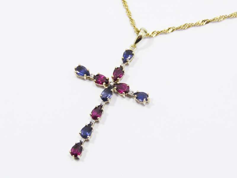 Stunning! 9CT Yellow Gold, Iolite & Garnet Cross Necklace