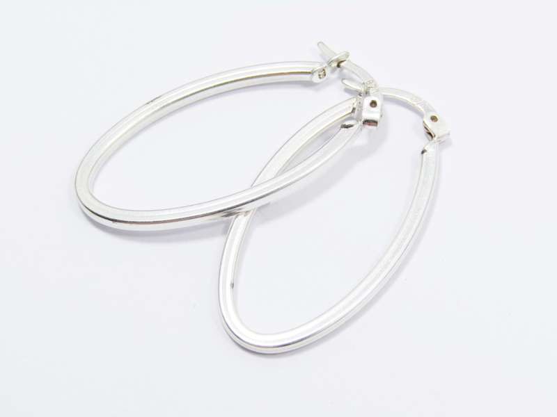 A Lovely Oval Box Design Earrings in Sterling Silver