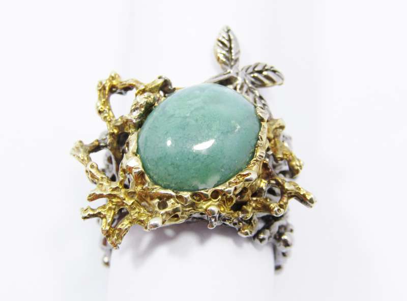 A Beautiful Two Tone Brutalist Design Ring With an Agate Stone in Sterling Silver.