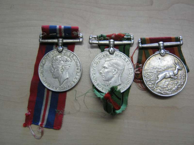 Set of 3 WW2 medals.