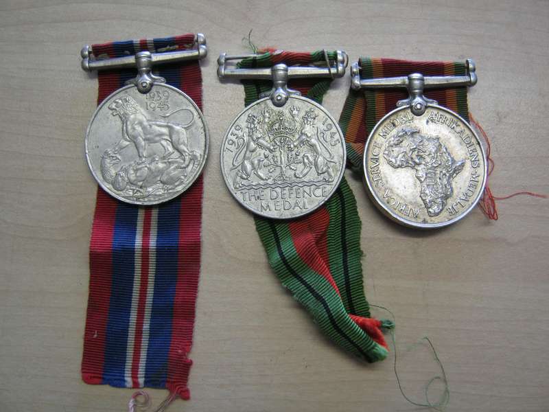 Set of 3 WW2 medals.
