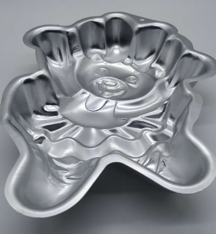 DANCING BEAR CAKE PAN