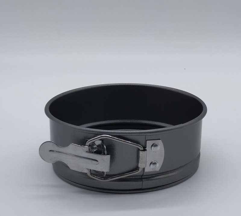 SPRINGFORM PAN ROUND SMALL (LOOSE-BOTTOM)