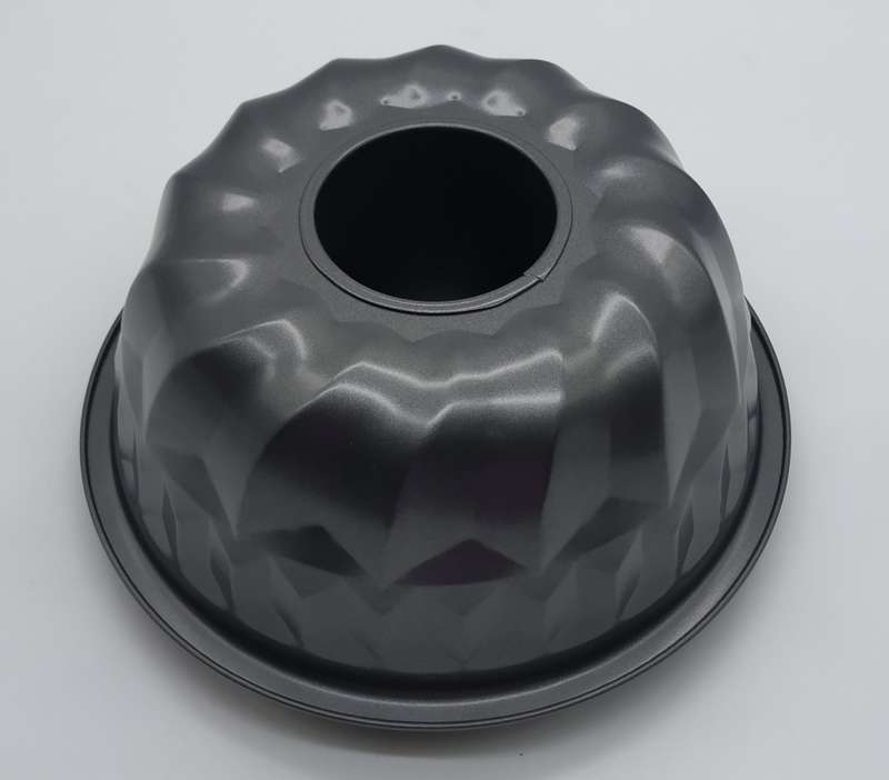 TEXTURED BUNDT PAN