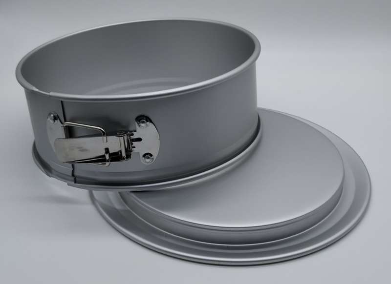 ALUMINIUM BAKING TIN LOOSE BOTTOM