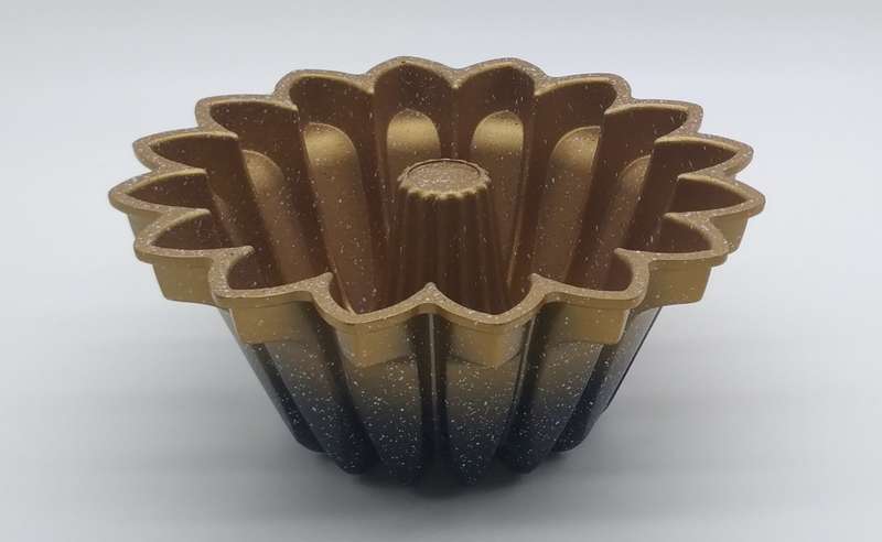 METAL CAKE PAN (ROUND)