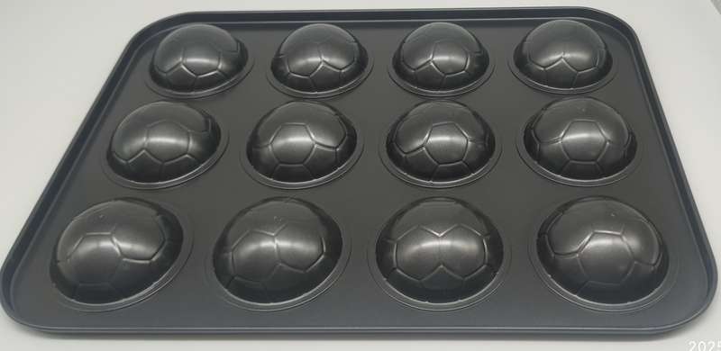 SOCCERBALL SHAPED BAKING PAN