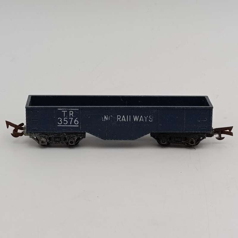 Pair of vintage Tri-Ang HO scale rolling stock