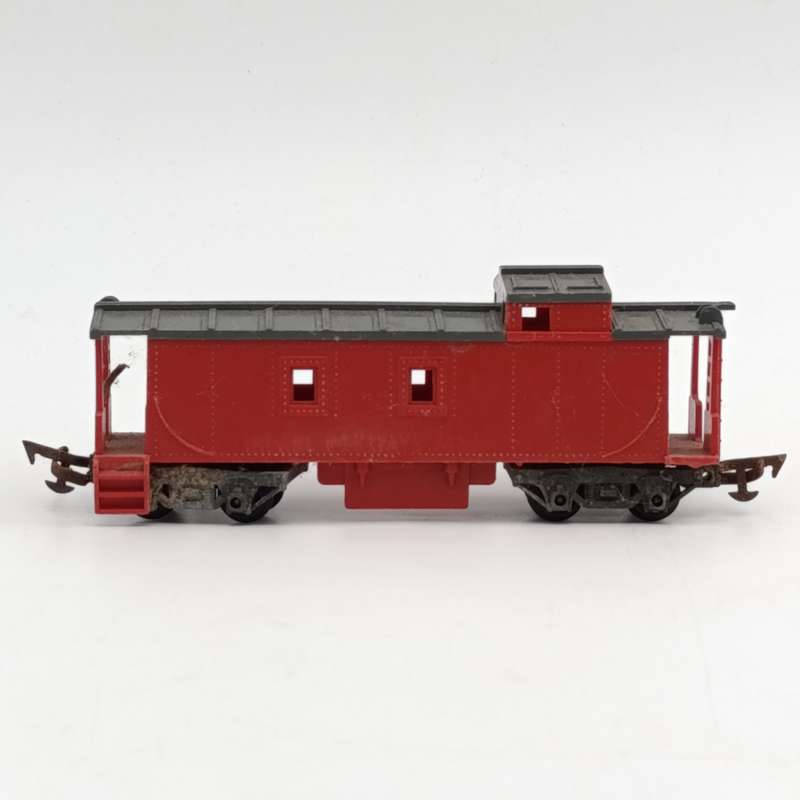 Pair of vintage Tri-Ang HO scale rolling stock