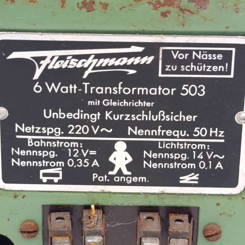 Vintage Fleischmann transformer change over switches and 2 coaches