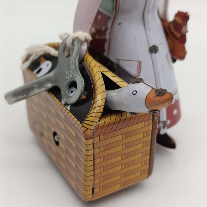 Collectible  MS501 mechanical Farm lady tinplate toy