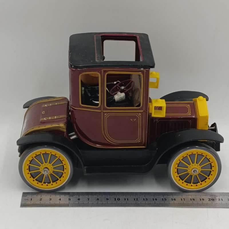 Vintage Grandpa's Classic car battery operated toy in box - drive train faulty