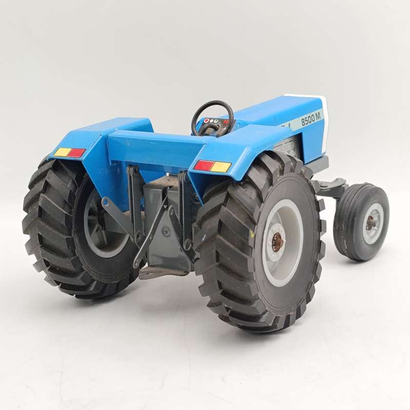 Landini 8500M pressed steel tractor and trailer