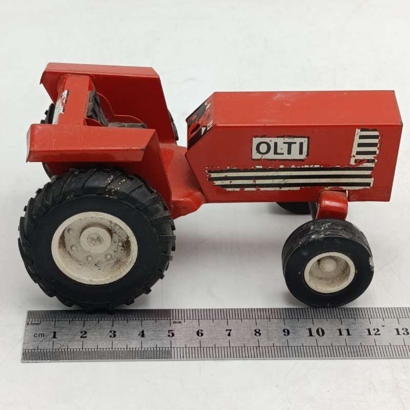 Olti pressed steel toy tractor - no steering wheel