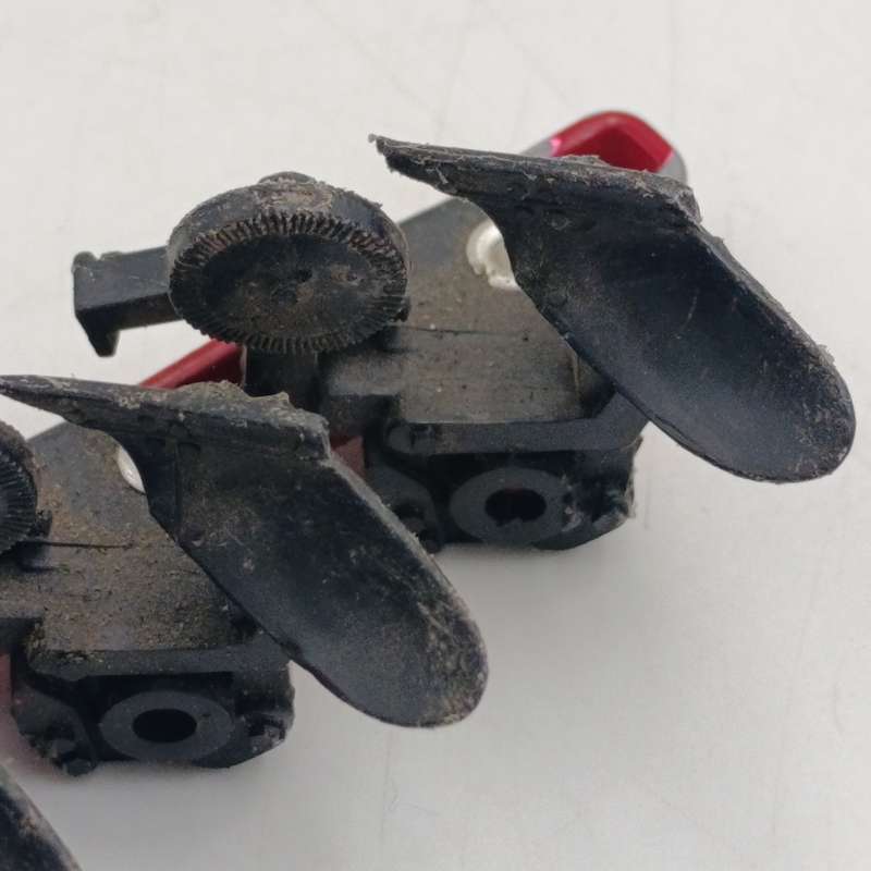 ERTL 6-bottom plough die-cast toy - scale 1/32