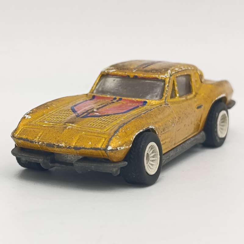 Vintage Hot wheels Real Riders Corvette Stingray die-cast car