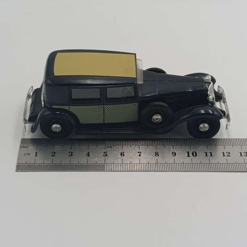 Solido 1934 Renault Reinastella Type RM-2 die-cast model car