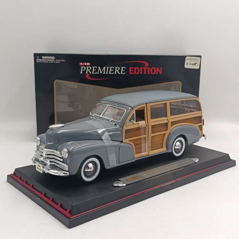 Maisto Premiere 1948 Chevrolet Fleetmaster Woody die-cast  model car in  box - scale 1/18