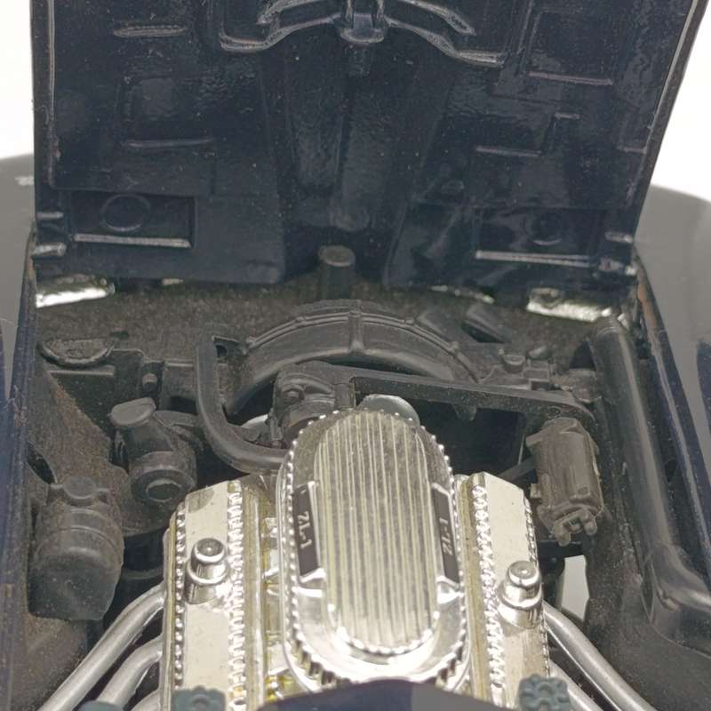 Motormux  1961 Chevrolet Mako Shark die-cast model car - scale 1/18 - mirror and wipers missing