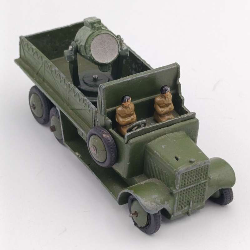 Dinky Toys #161 Mobile Anti-Aircraft unit search light truck and gun on trailer