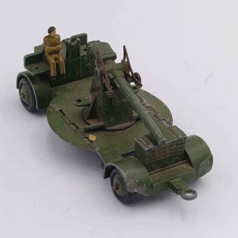 Dinky Toys #161 Mobile Anti-Aircraft unit search light truck and gun on trailer