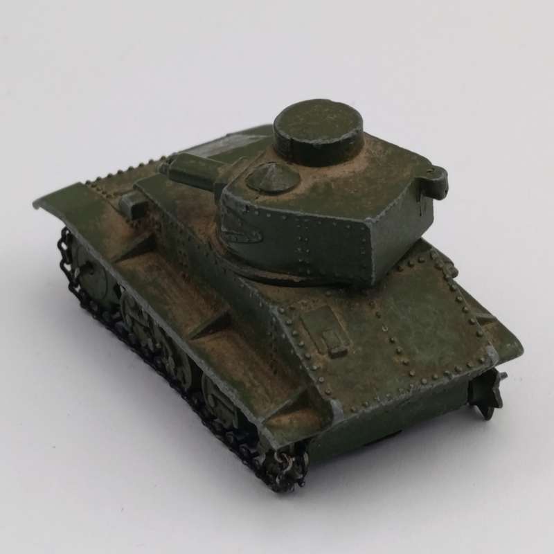 Meccano Dinky Toys #152A Light tank - one track missing