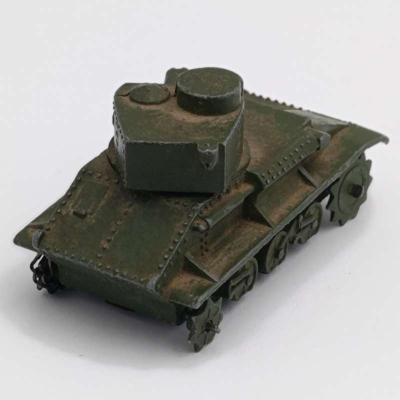 Meccano Dinky Toys #152A Light tank - one track missing