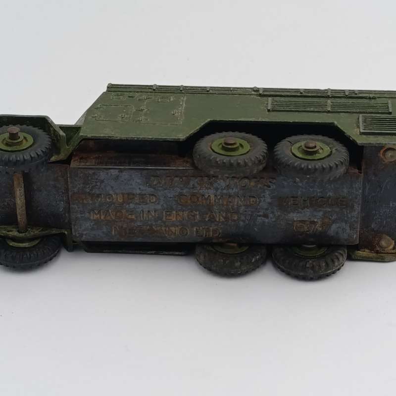 Meccano Dinky Toys #677 Armoured command vehicle