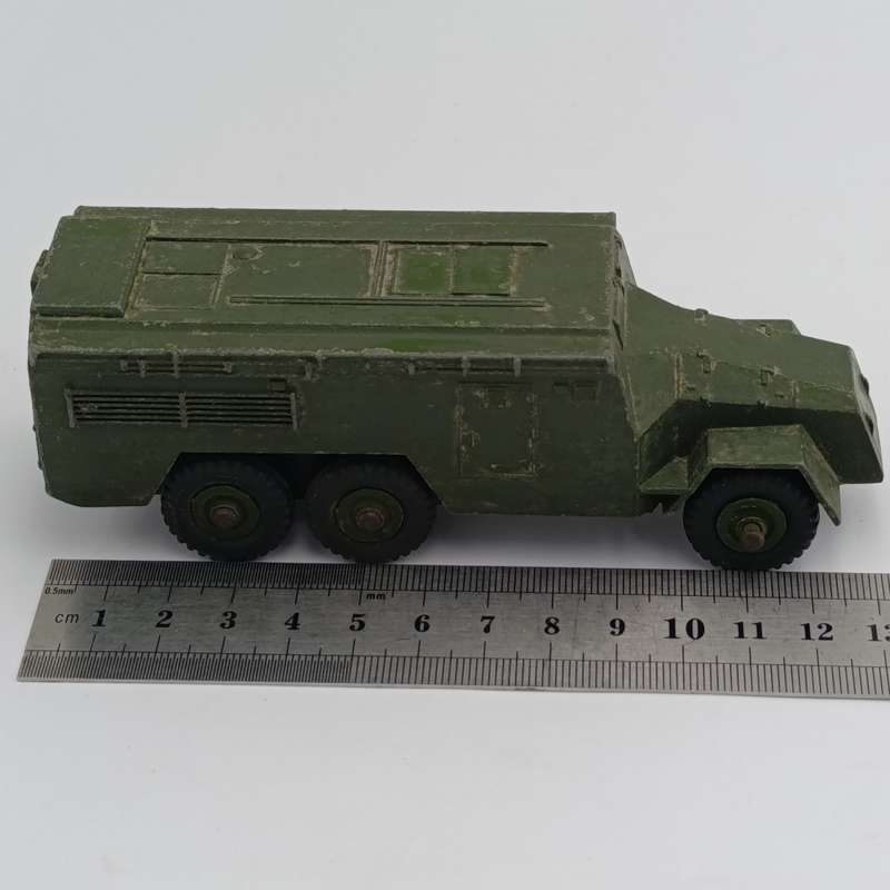 Meccano Dinky Toys #677 Armoured command vehicle