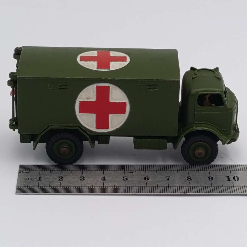 Meccano Dinky Toys #626 Military Ambulance - excellent condition