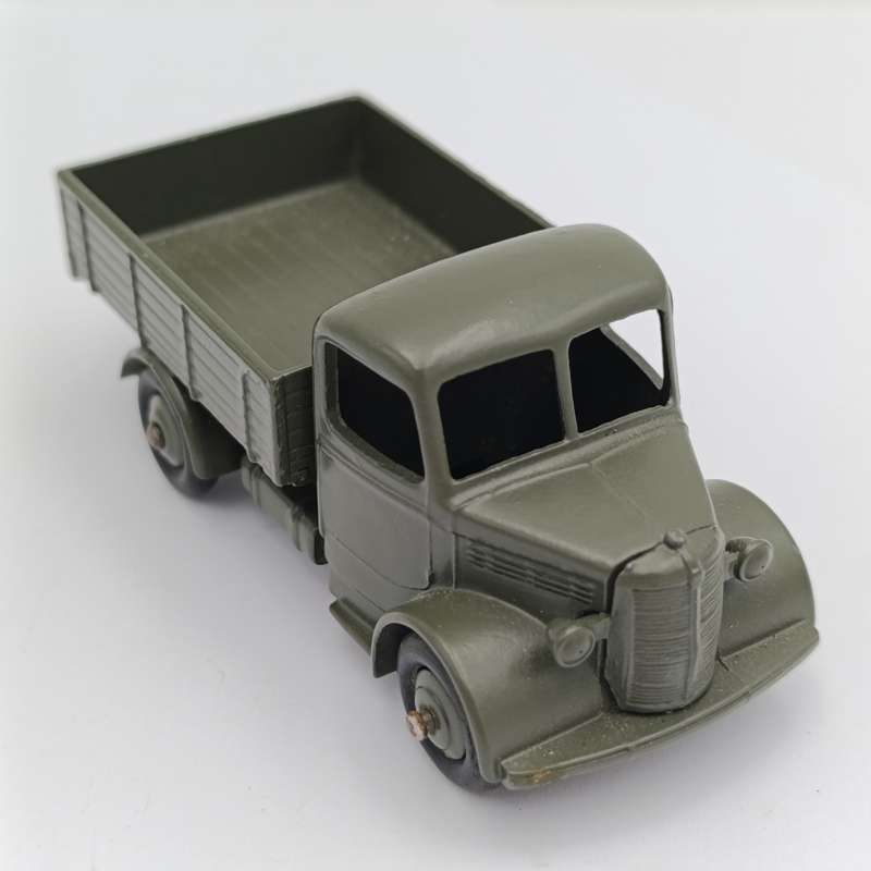 Meccano Dinky Toys #411 Bedford truck - repainted