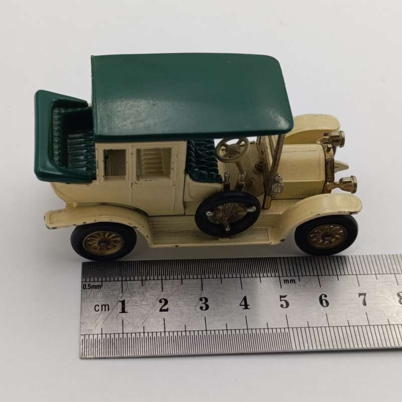 Matchbox Models of Yesteryear 1910 Benz Limousine die-cast model car