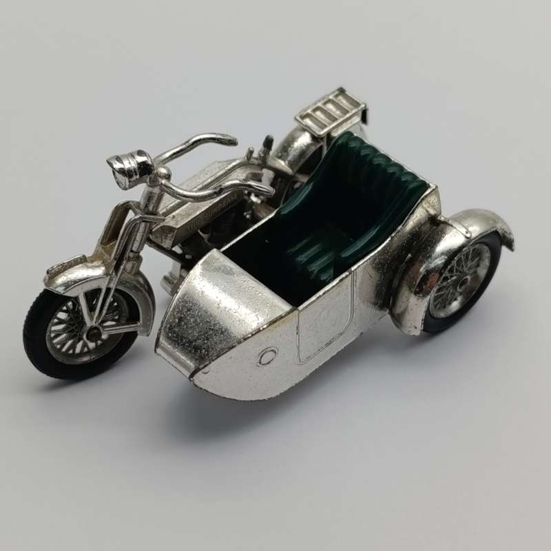 Matchbox Models of Yesteryear 1914 Sunbeam motorcycle with sidecar model