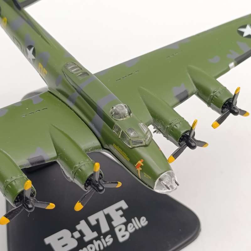 Atlas Boeing B-17F Memphis Belle die-cast model plane in box
