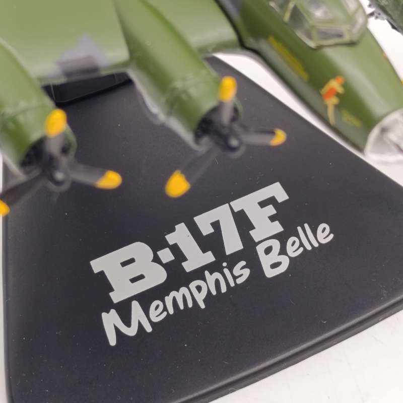 Atlas Boeing B-17F Memphis Belle die-cast model plane in box
