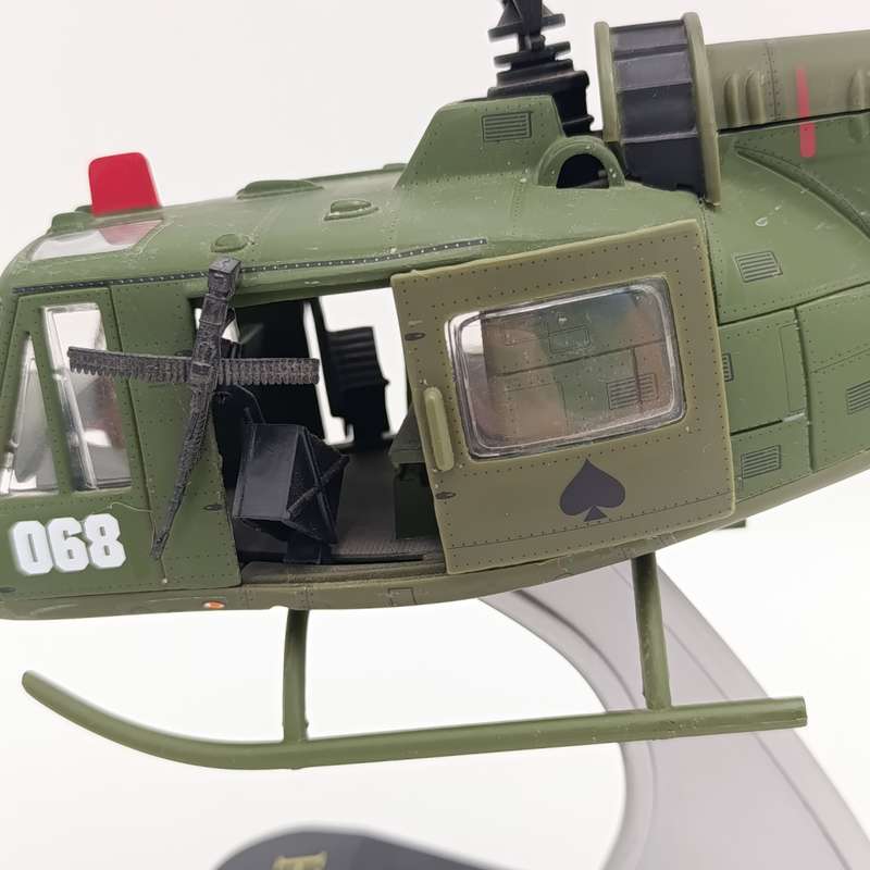 Motorworks Air Power Huey Hog die-cast helicopter - US Marines - scale - 1/32