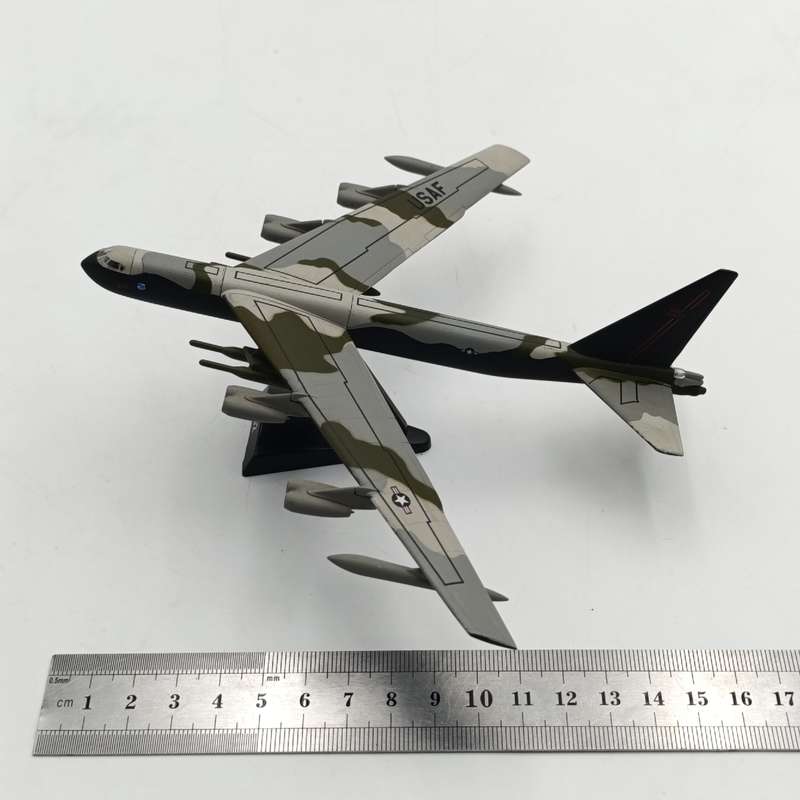 Boeing B-52 US Air Force die-cast model plane - scale - 1/300
