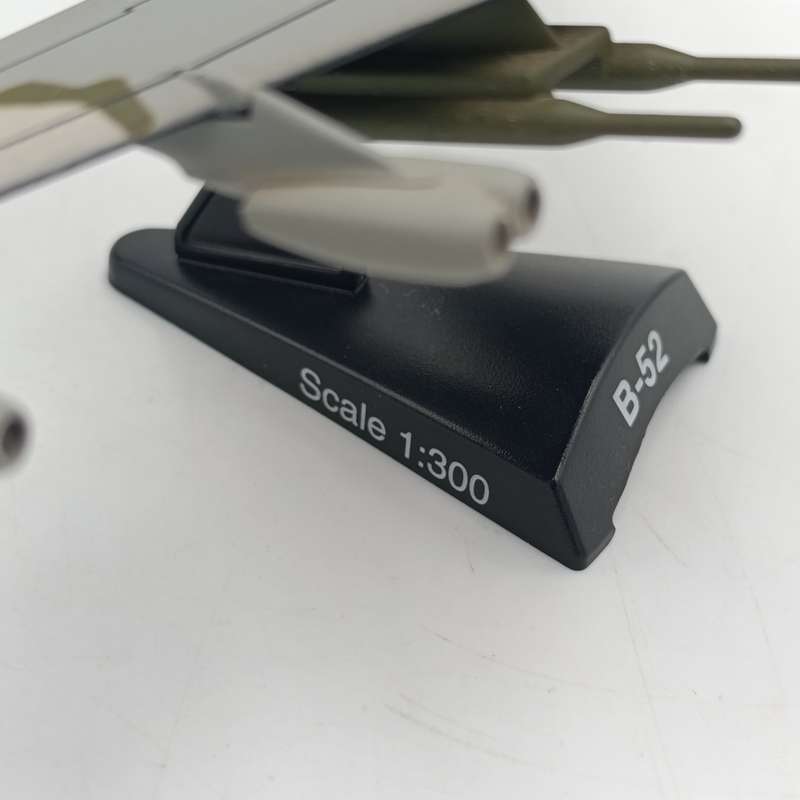 Boeing B-52 US Air Force die-cast model plane - scale - 1/300